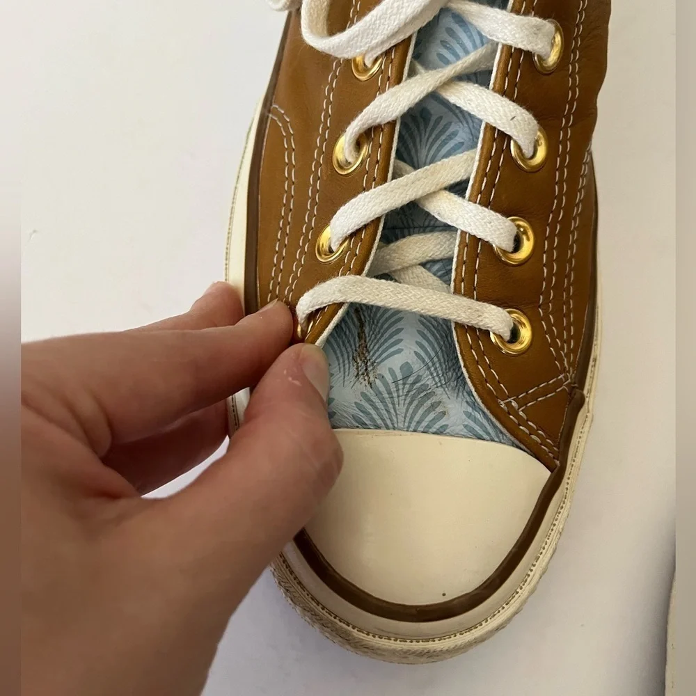 Converse Chuck Taylor 70 High Tops Brown Leather Blue Leaf Pattern Men’s Size 9